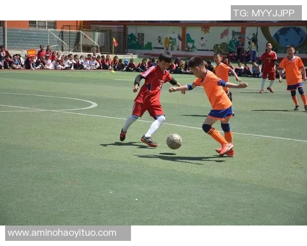 小孩足球秀精彩纷呈小小球员展现无限潜力与团队精神的盛会 小孩足球秀精彩纷呈小小球员展现无限潜力与团队精神的盛会